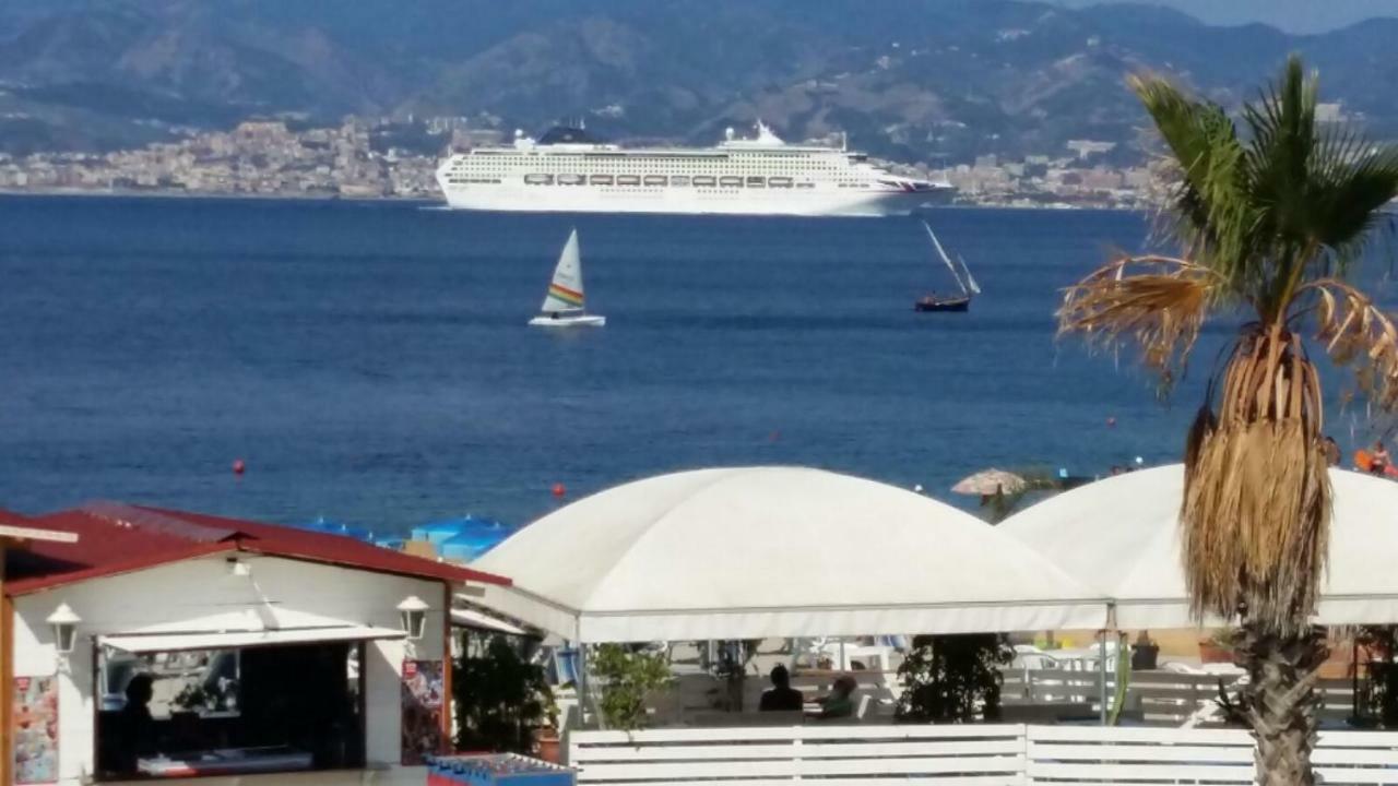 B&B A Due Passi Dal Mare Catona Di Reggio Calabria Exteriér fotografie
