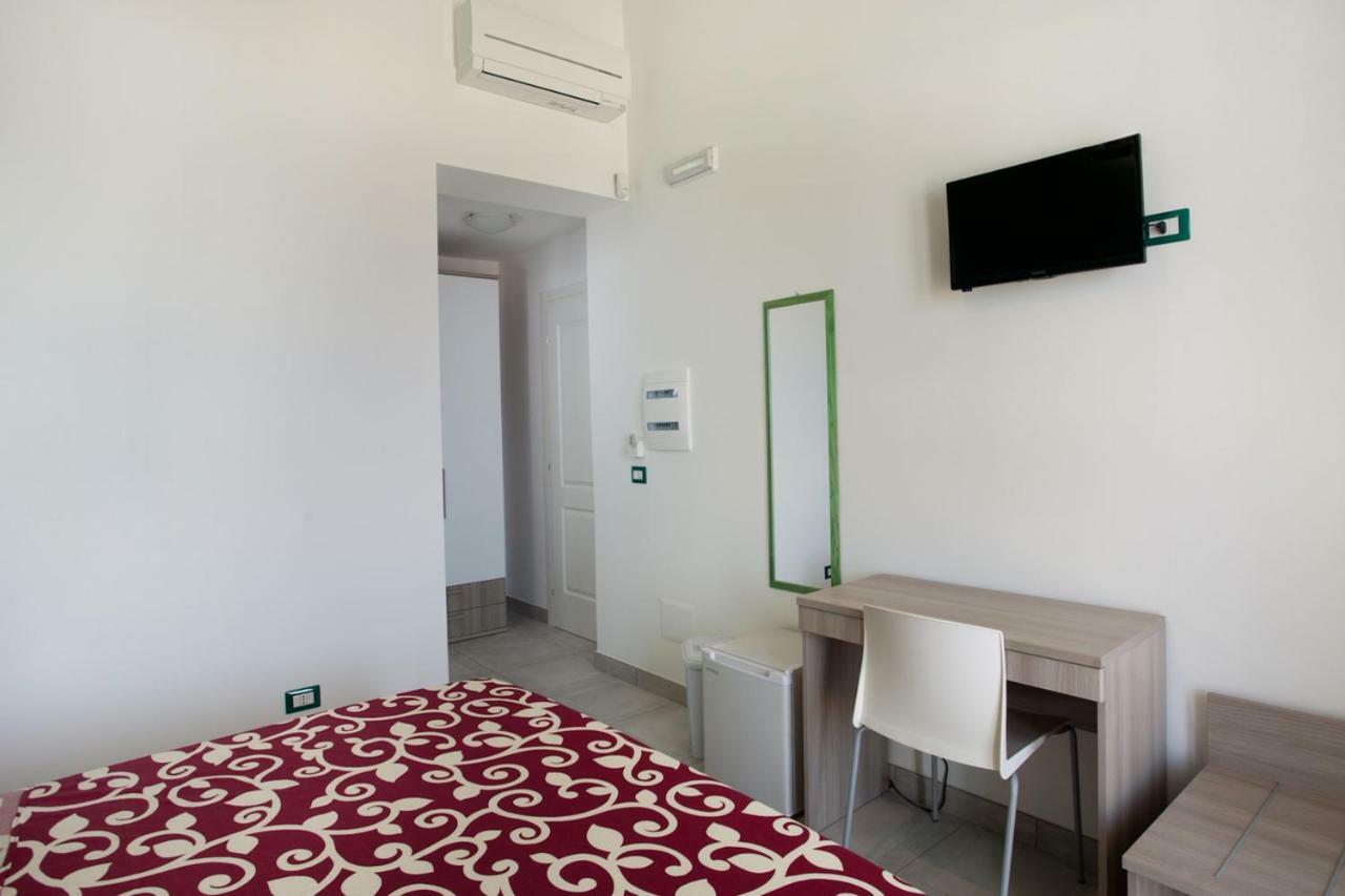B&B A Due Passi Dal Mare Catona Di Reggio Calabria Exteriér fotografie