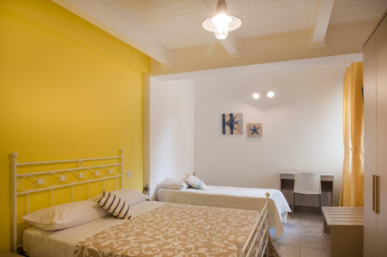 B&B A Due Passi Dal Mare Catona Di Reggio Calabria Exteriér fotografie