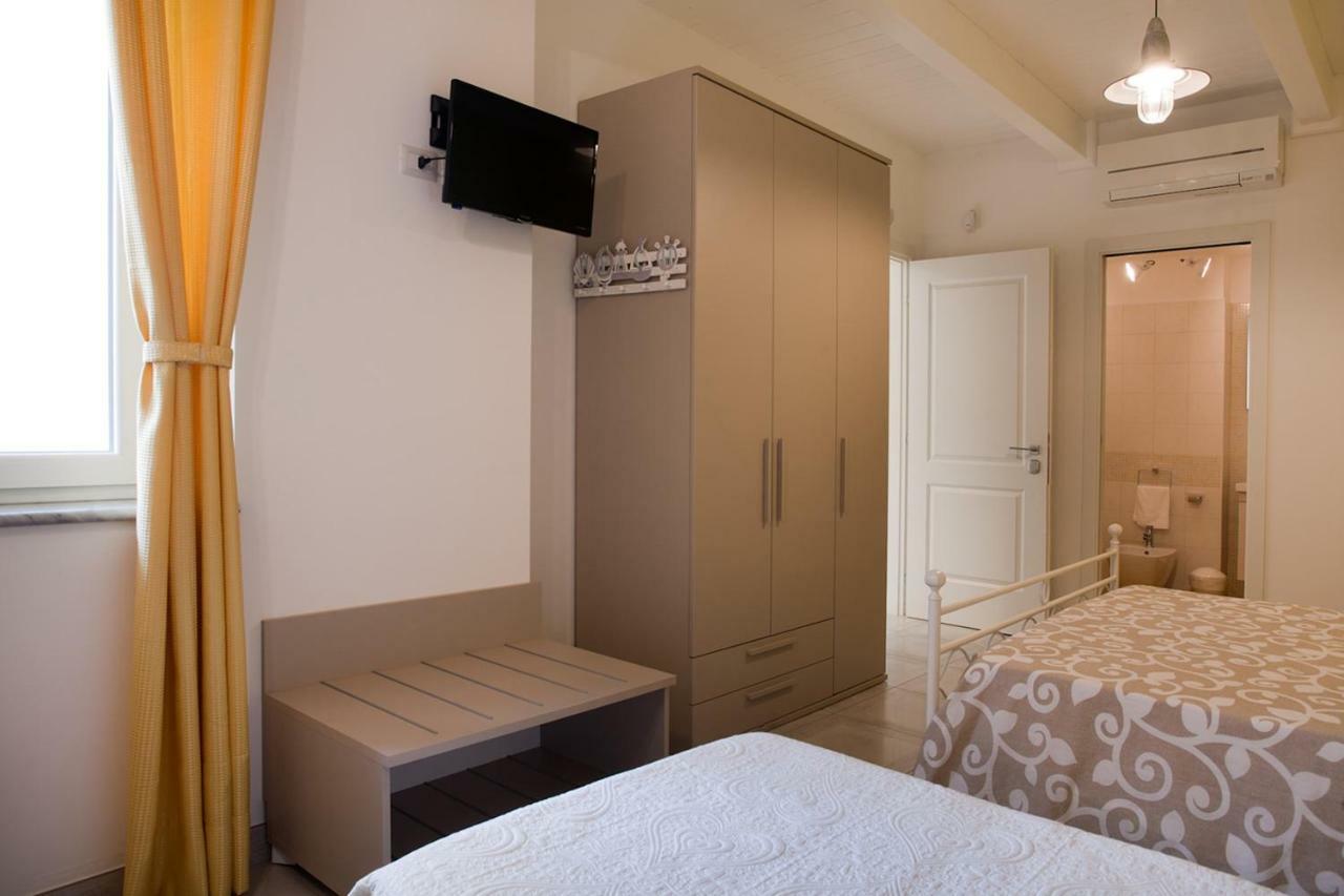 B&B A Due Passi Dal Mare Catona Di Reggio Calabria Exteriér fotografie