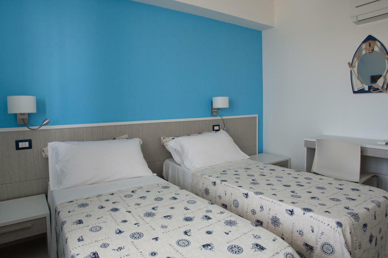 B&B A Due Passi Dal Mare Catona Di Reggio Calabria Exteriér fotografie